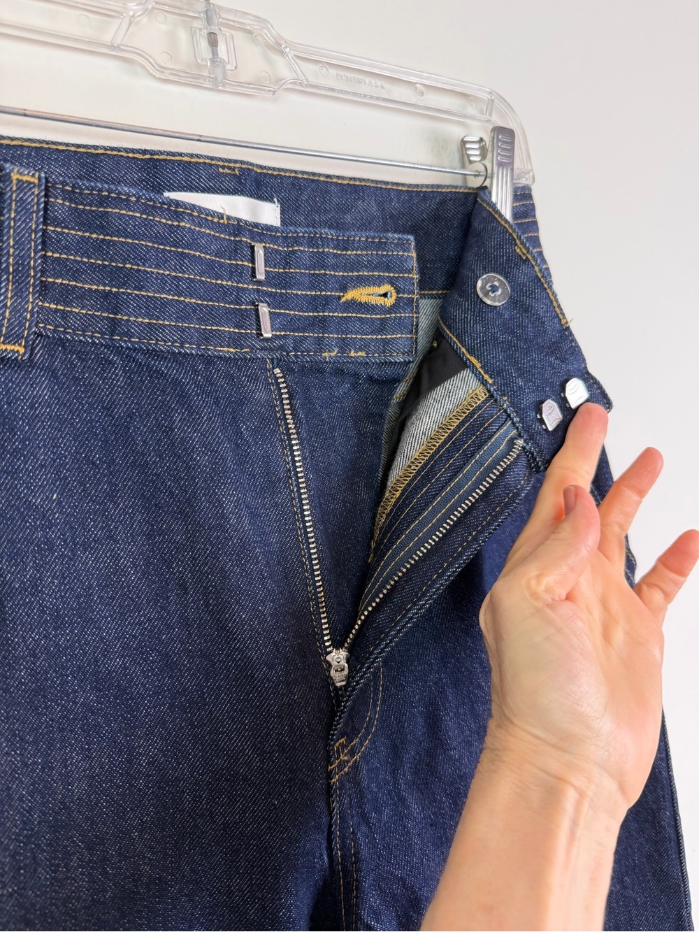 NWT FRAME Trapunto Trouser Jeans in Rinse Size 26 - Picture 8 of 15